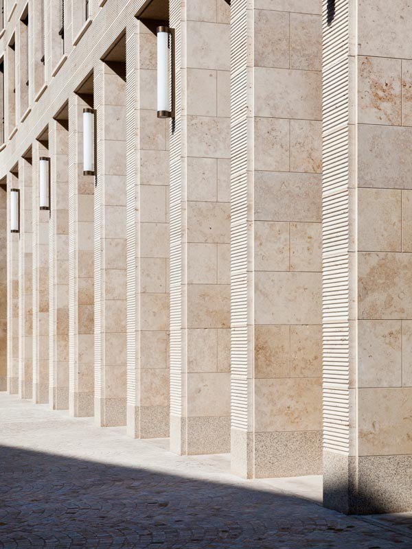 ����� Tower 185 � Klaus Helbig