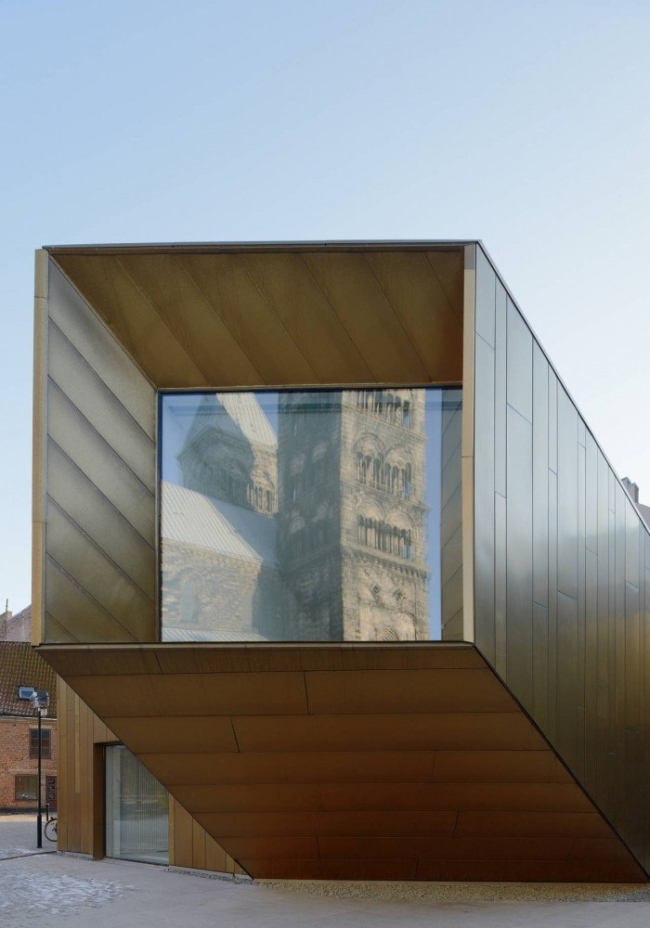 ������������ ����� ������������� ������ ����� � Åke E:son Lindman