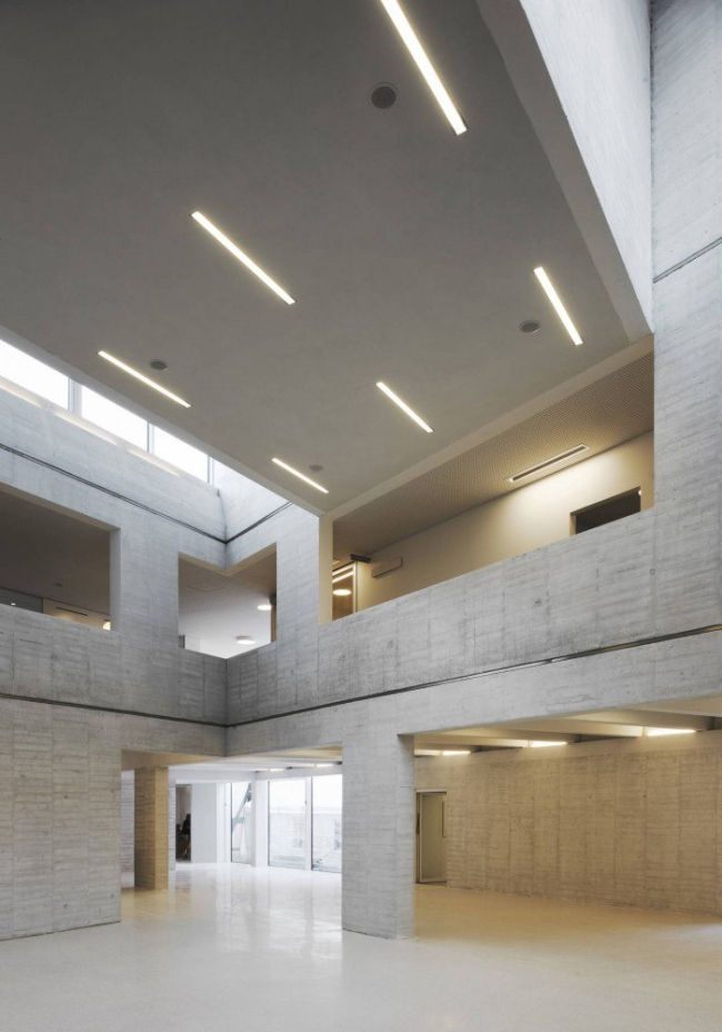 ������������ ����� ������������� ������ ����� � Åke E:son Lindman