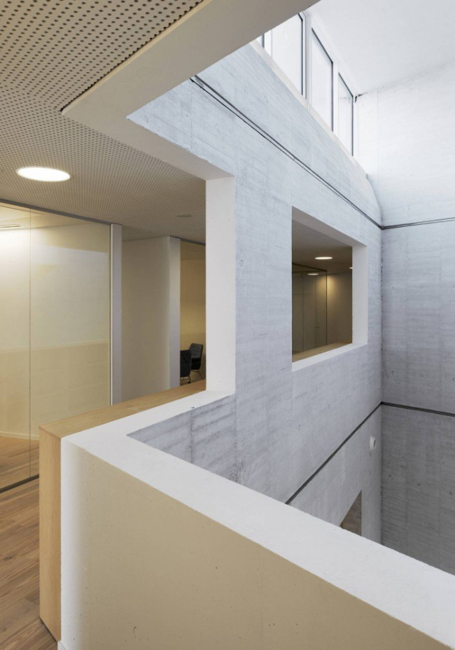 ������������ ����� ������������� ������ ����� � Åke E:son Lindman