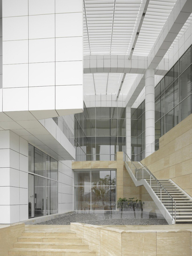 ���� OCT � Richard Meier Architects