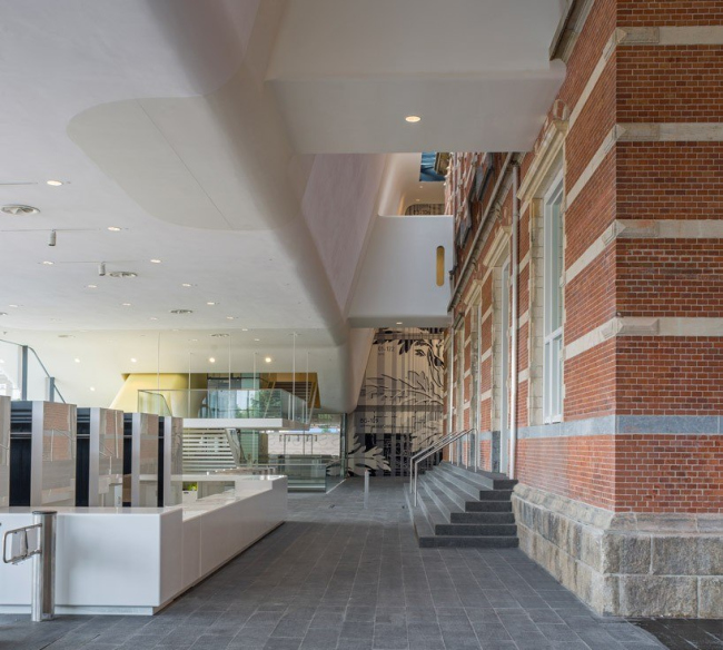 Музей Стеделейк - новое крыло © John Lewis Marshall & Jannes Linders