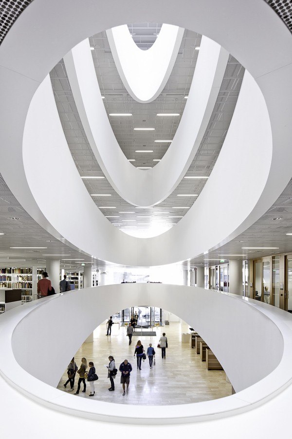 ������� ���������� ������������ ���������. ���� � Tuomas Uusheimo. ������������� Anttinen Oiva arkkitehdit Oy