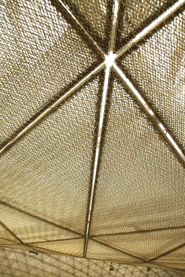 ����� ���������� ��������� ����� � Musée du Louvre / Antoine Mongodin