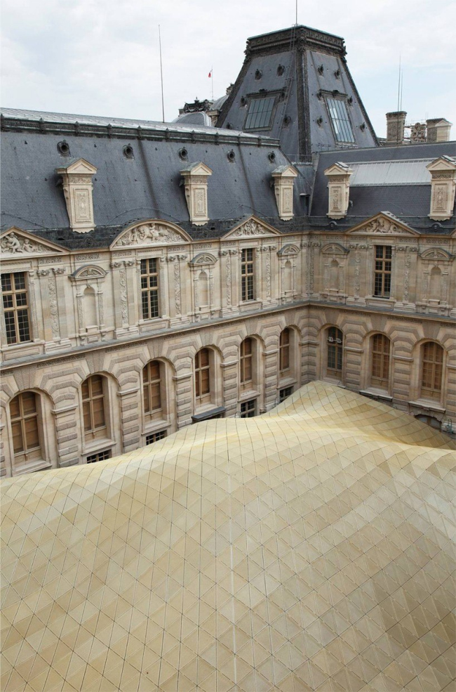 ����� ���������� ��������� ����� � Musée du Louvre / Antoine Mongodin