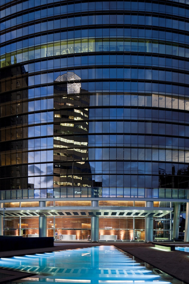 ������� �������� Infinity Tower � Leonardo Finotti