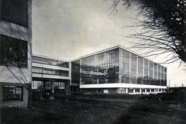 ������� �������. ������ ������� � ������. 1926. ���������� �. �����. Stiftung Bauhaus Dessau. ��� �������� ����������� ������������� �������� ��������.