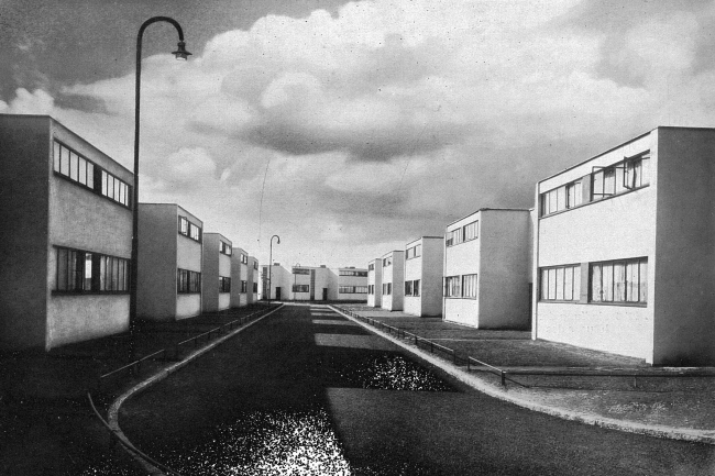 ������� �������. ������� ������-������. 1928 �. / Gropius, Walter. Bauhausbauten Dessau. München, 1930