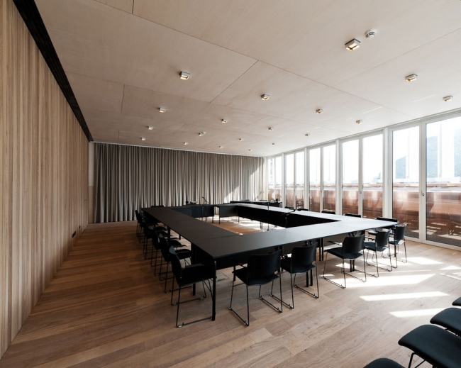 ������ ��������� - ������������� � Lukas Schaller