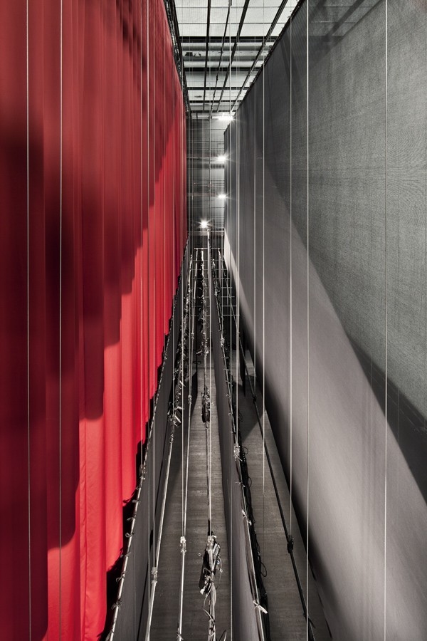 ����� � ���-������ � Luc Boegly