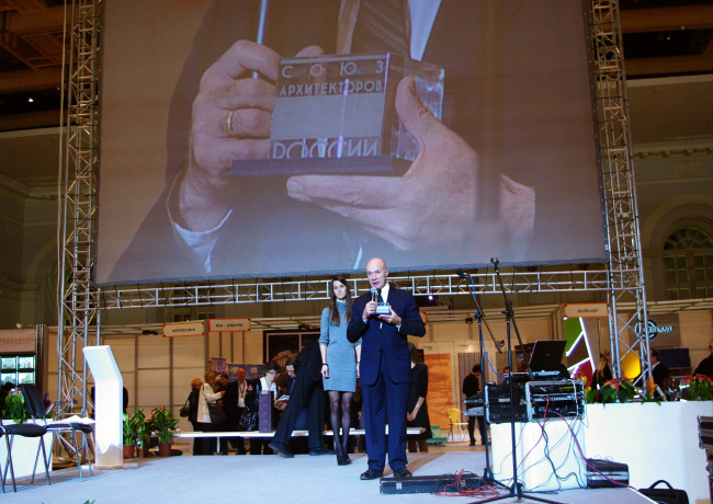 ������ ����� ������ � ����� ������� ��������� �������� �� ������ � �����������