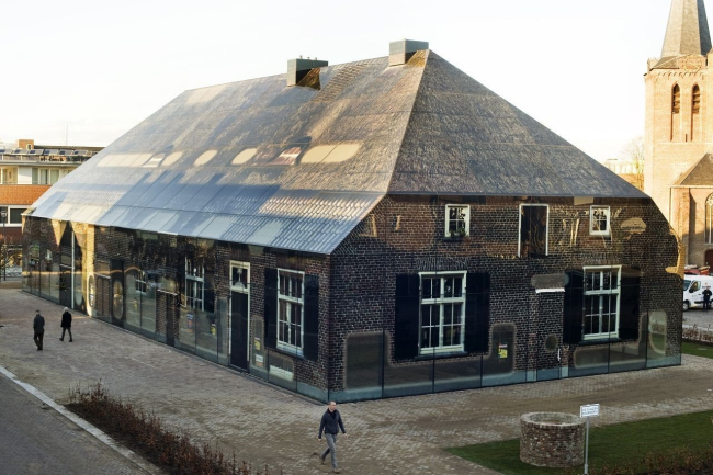 Glass Farm  Persbureau van Eijndhoven