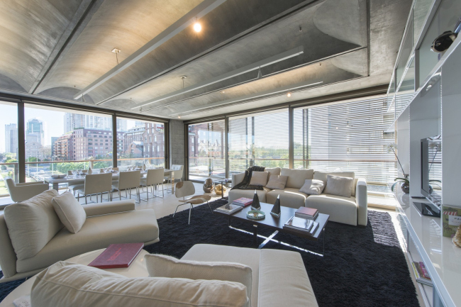 ����� �������� � �������� Faena (Aleph) � Nigel Young