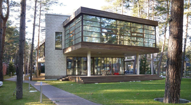 ����� �������� � ������� ���������� ����. ����� ��� �X-HOUSE� � �������� ��� �.�. ������� ��� ���������. ������: ������ �.�., ����� �.�. / �������