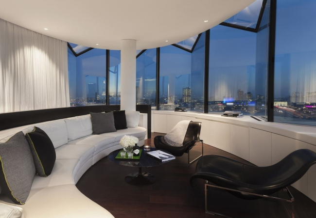 ��������� Me London Hotel � Foster + Partners