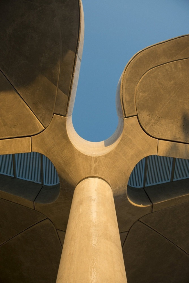 ������������� �������� ��. �������� ���� � Nigel Young - Foster + Partners