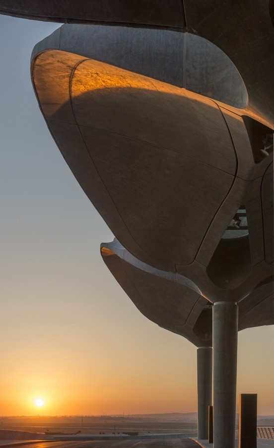 ������������� �������� ��. �������� ���� � Nigel Young - Foster + Partners