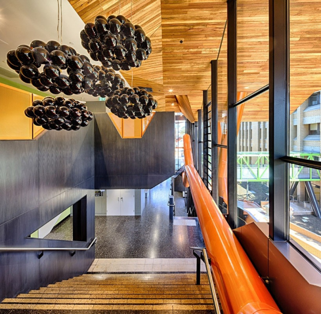 ����� ������������ ������������ ������������ �� ����� � Lyons