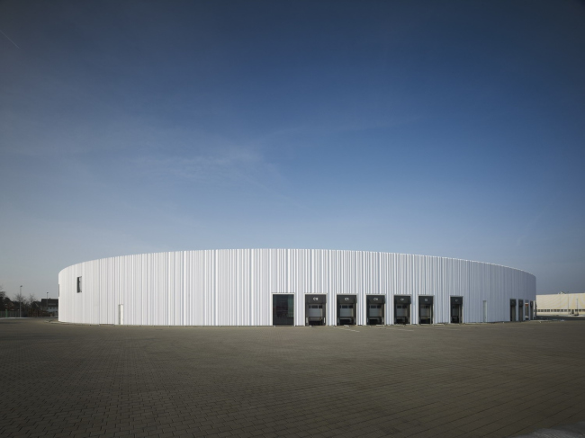 ��������� ������ Vitrashop. ����: Christian Richters � Vitra (www.vitra.com)
