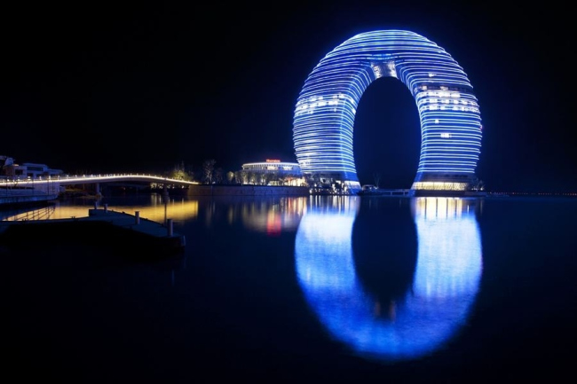 Sheraton Moon Hotel. : Xia Zhi  MAD Architects