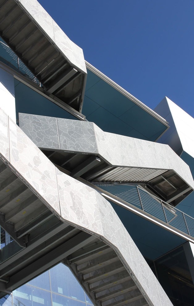 ���������� ����� ��������� ������������� ������������ � Chris Mcvoy