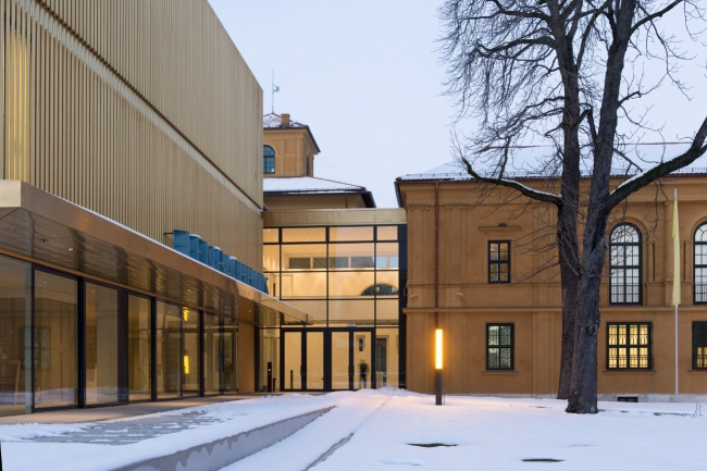 ����� ���������� � Nigel Young/Foster + Partners