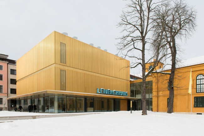 ����� ���������� � Nigel Young/Foster + Partners