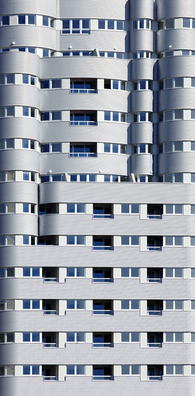 ����� �������� Solar Tower � Jose Hevia