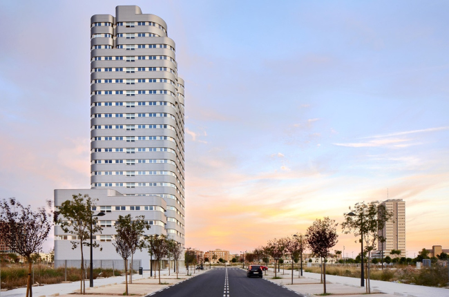 ����� �������� Solar Tower � Jose Hevia
