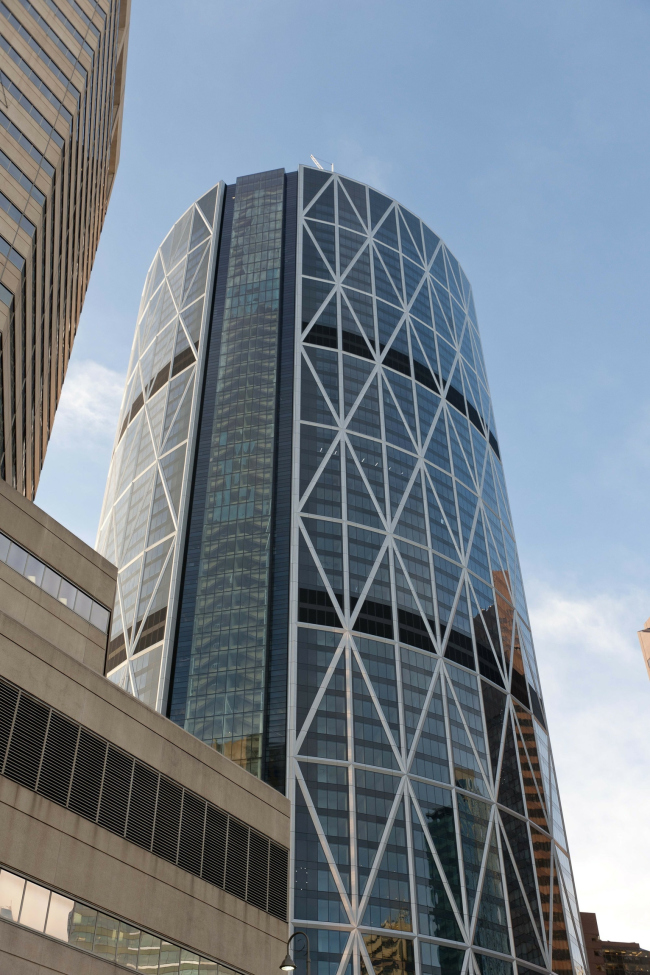 ����� The Bow � Nigel Young � Foster + Partners