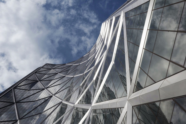 ����� The Bow � Nigel Young � Foster + Partners