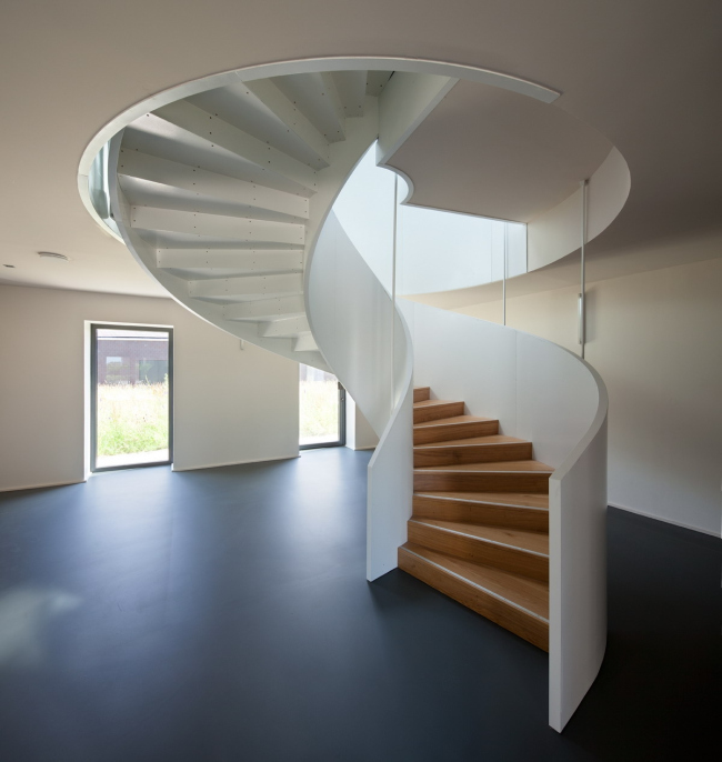 ���������� ����� L�Atelier � Luc Boegly