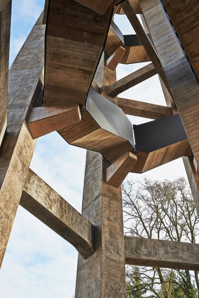 ������������ �������������� ����� � Andres Lejona