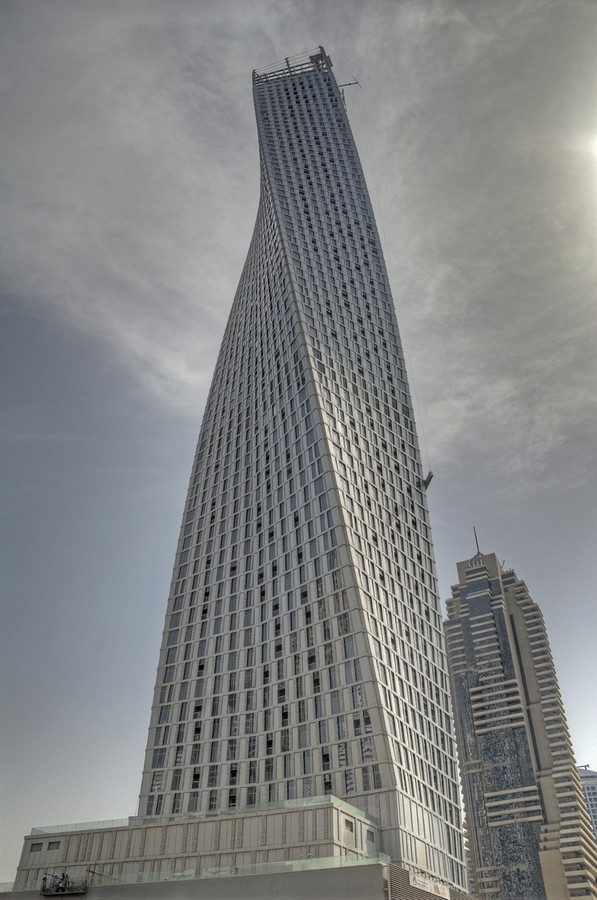 ��������� Cayan Tower. ������������� Skidmore Owings & Merrill