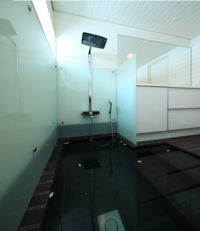 ��� Apelle. ����: AdDa Zei