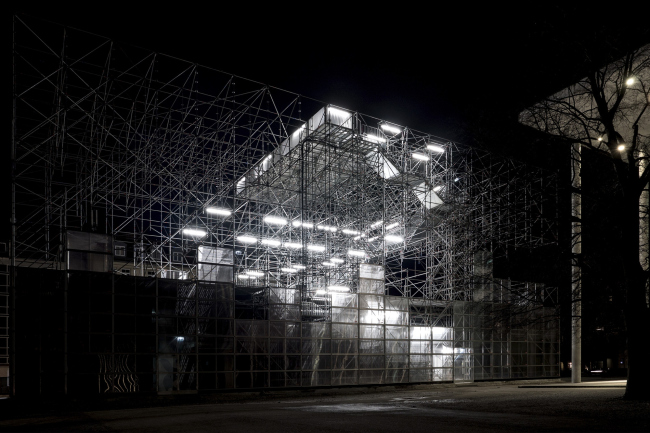 �������� Schaustelle. ����: � Dennis Bangert, 2013 / Die Neue Sammlung