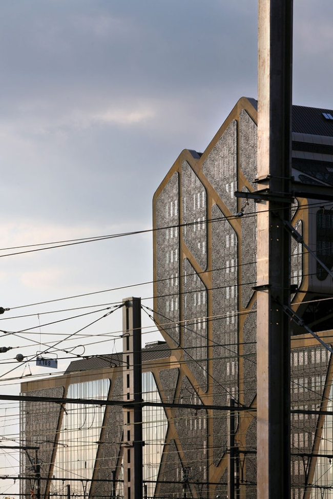 ������ ���������� ������ ������� � Philippe van Gelooven