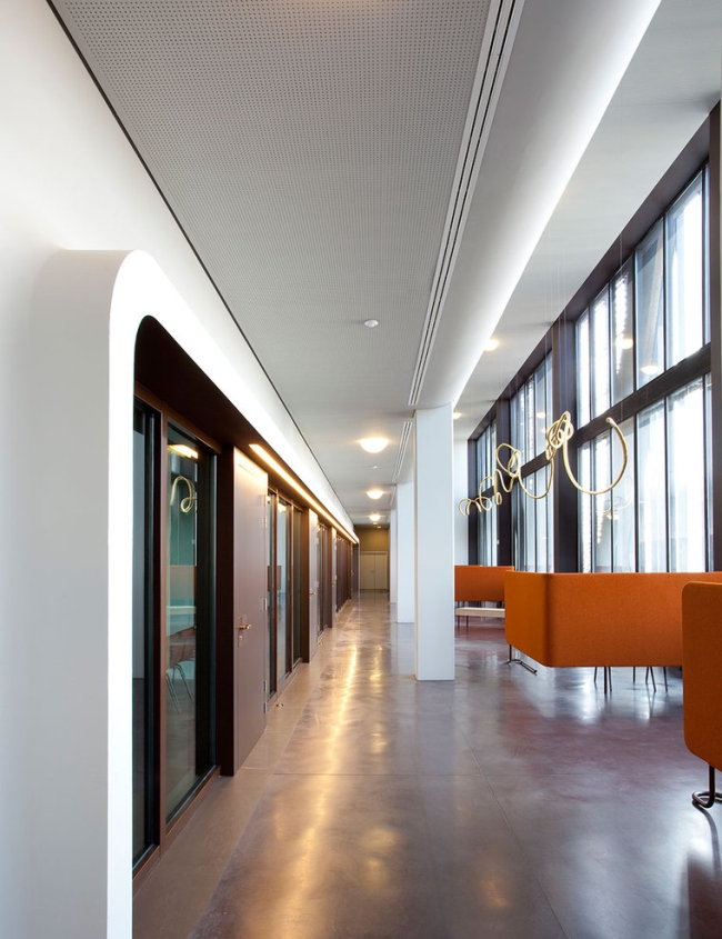 ������ ���������� ������ ������� � Bieke Claessens