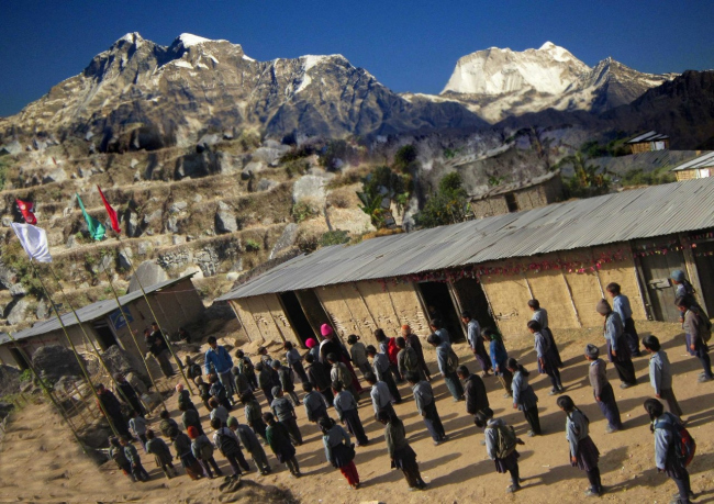 ����� � ������. ����: www.schoolfornepal.org