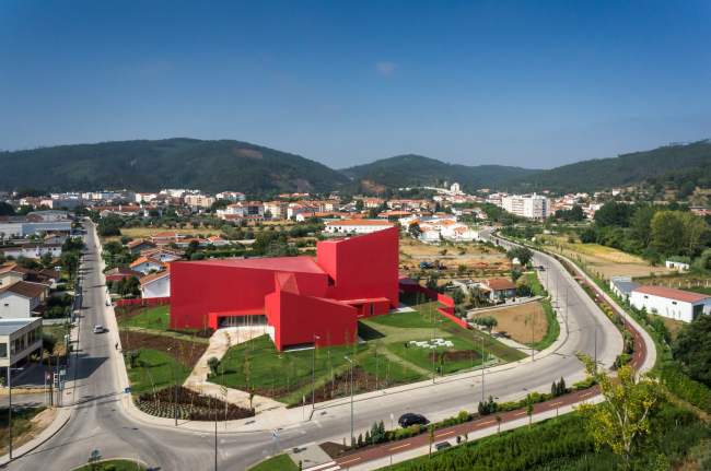 ���������� ����� ���� ��������. ���� � João Morgado. ������������� FAT � Future Architecture Thinking