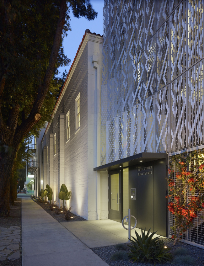 ������. �� 28th Street Apartments � ���-��������� ���� Koning Eizenberg Architecture. ������������� WAF