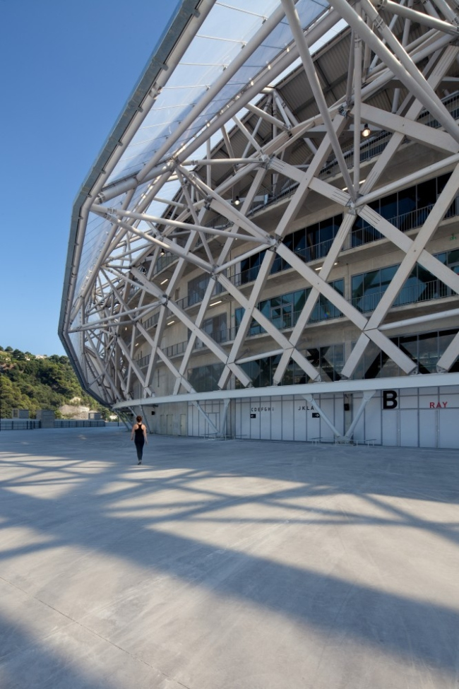 ������� Allianz Riviera � Miläne Servelle
