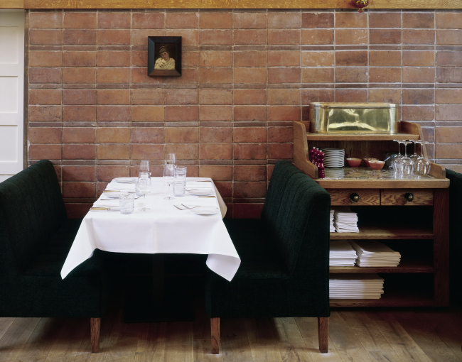 ������ ��������� ����� ��� ������� - �������������. �������� Pauly Saal � Stefan Korte. ������������� Ehemalige Jüdische Mädchenschule