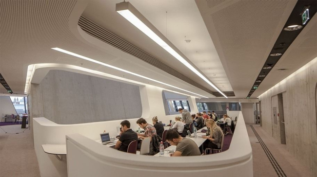 Библиотека и центр знаний Венского экономического университета. Фото © boanet | www.campuswu.at