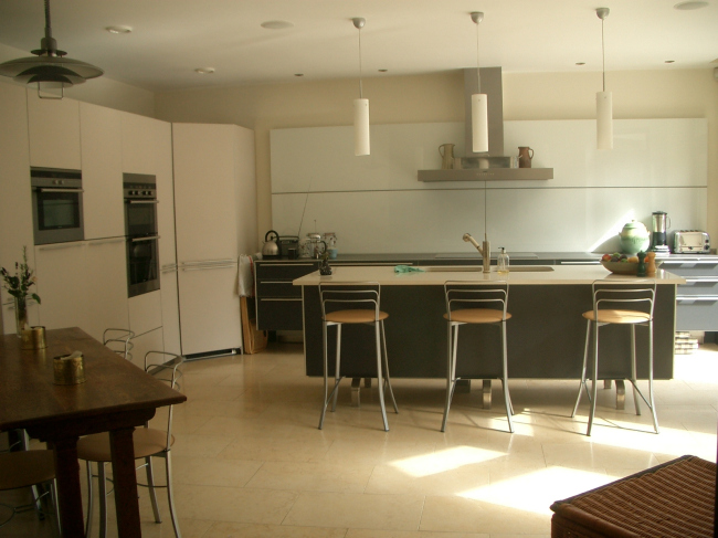 Linear House. ����: ������� ��������