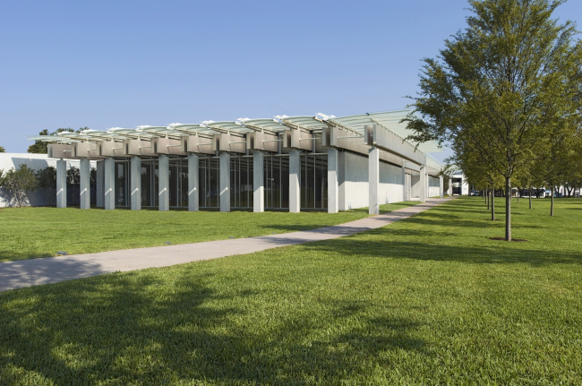 Музей искусств Кимбелла - новый корпус. Фото: Robert Polidori © Kimbell Art Museum