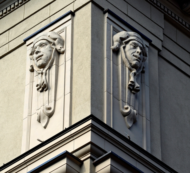 Административно-торговое здание на Арбате. Фотография с сайта ortost.ru