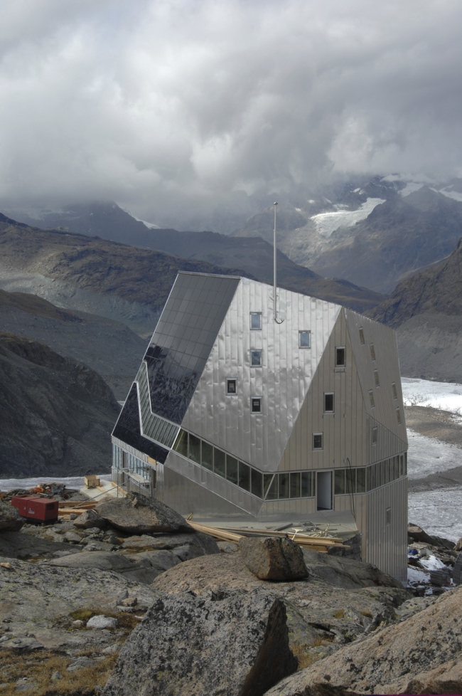 ��� ��� ����������� �����-���� � ETH-Studio Monte Rosa