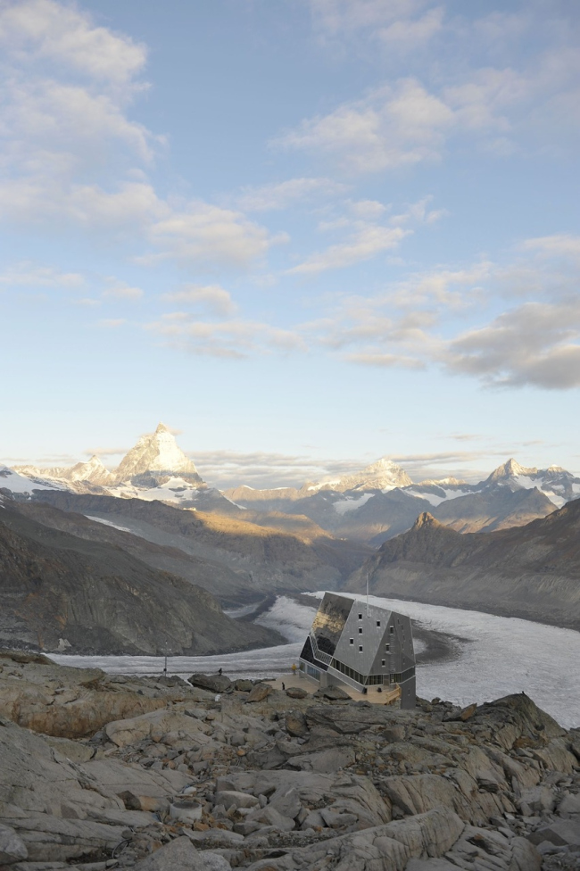 ��� ��� ����������� �����-���� � ETH-Studio Monte Rosa