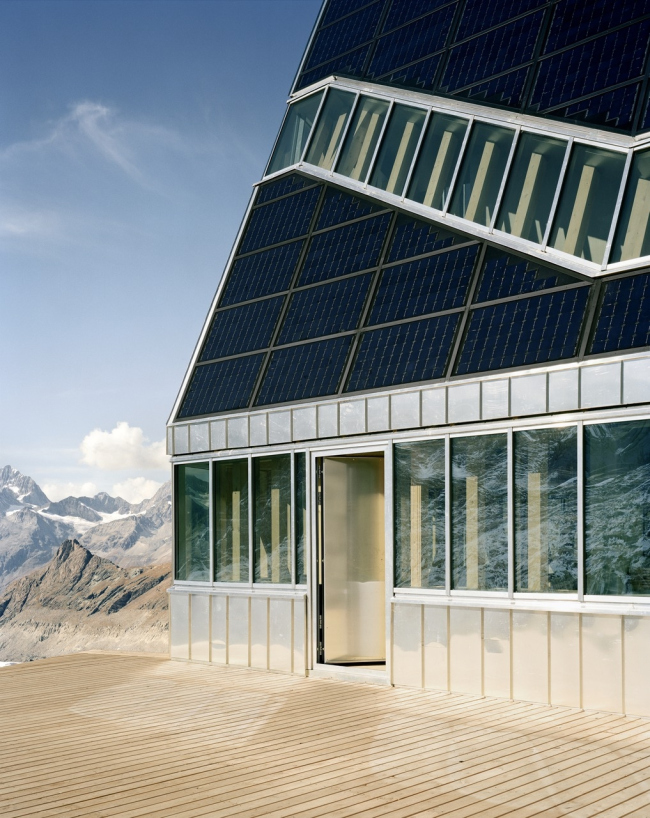 ��� ��� ����������� �����-���� � ETH-Studio Monte Rosa